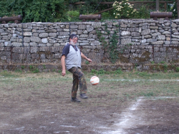  Image name: Calcio50.jpg 
 width: 601 pixel 
 height: 452 pixel 
 Size: 266080 bytes 
 Click to enlarge 